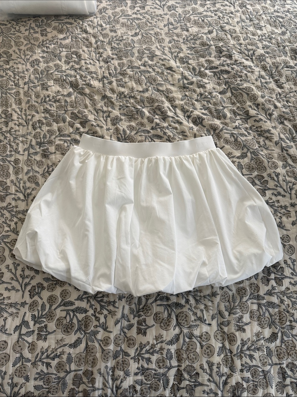 Lululemon White Bubble Skirt 6